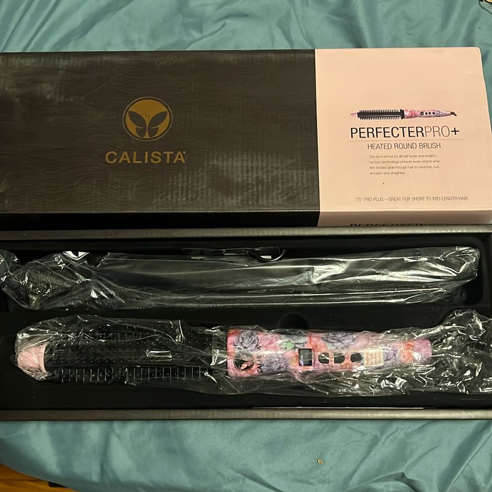 Calista Perfecter Pro Plus Heated Round Brush New in Box 0.75” barrel